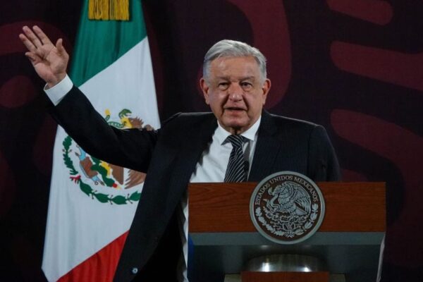 AMLO01