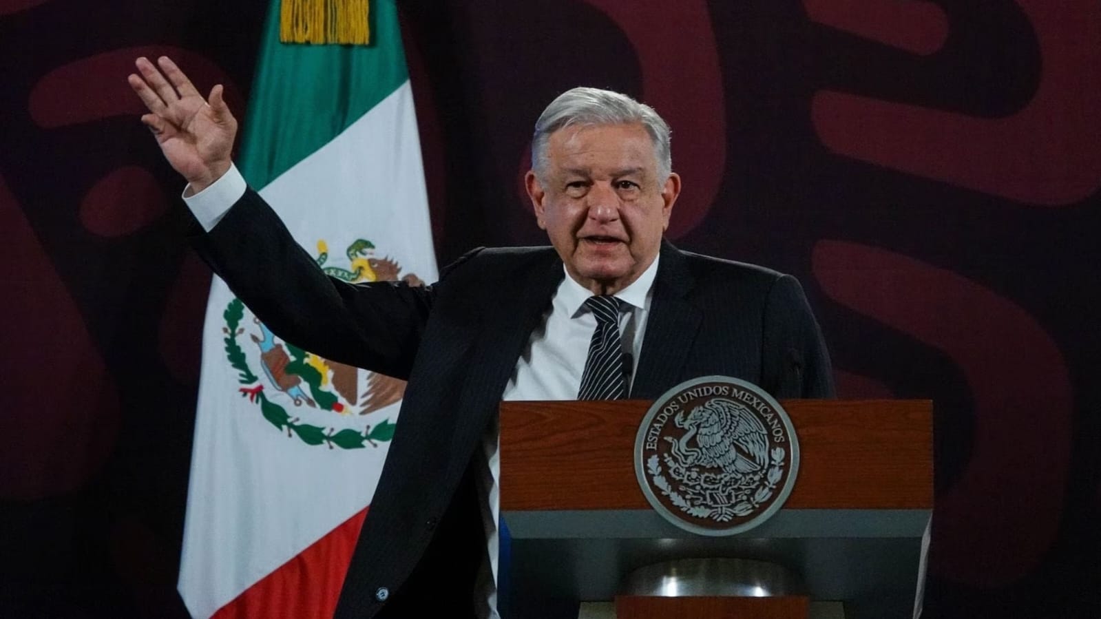 AMLO01